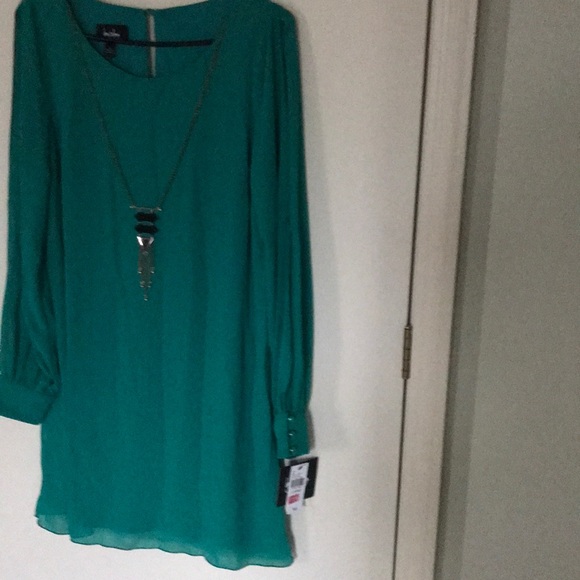 Dress - Picture 4 of 4